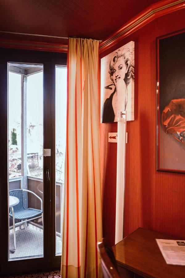 Design Hotel ออยส์เคียร์เชิน ภายนอก รูปภาพ